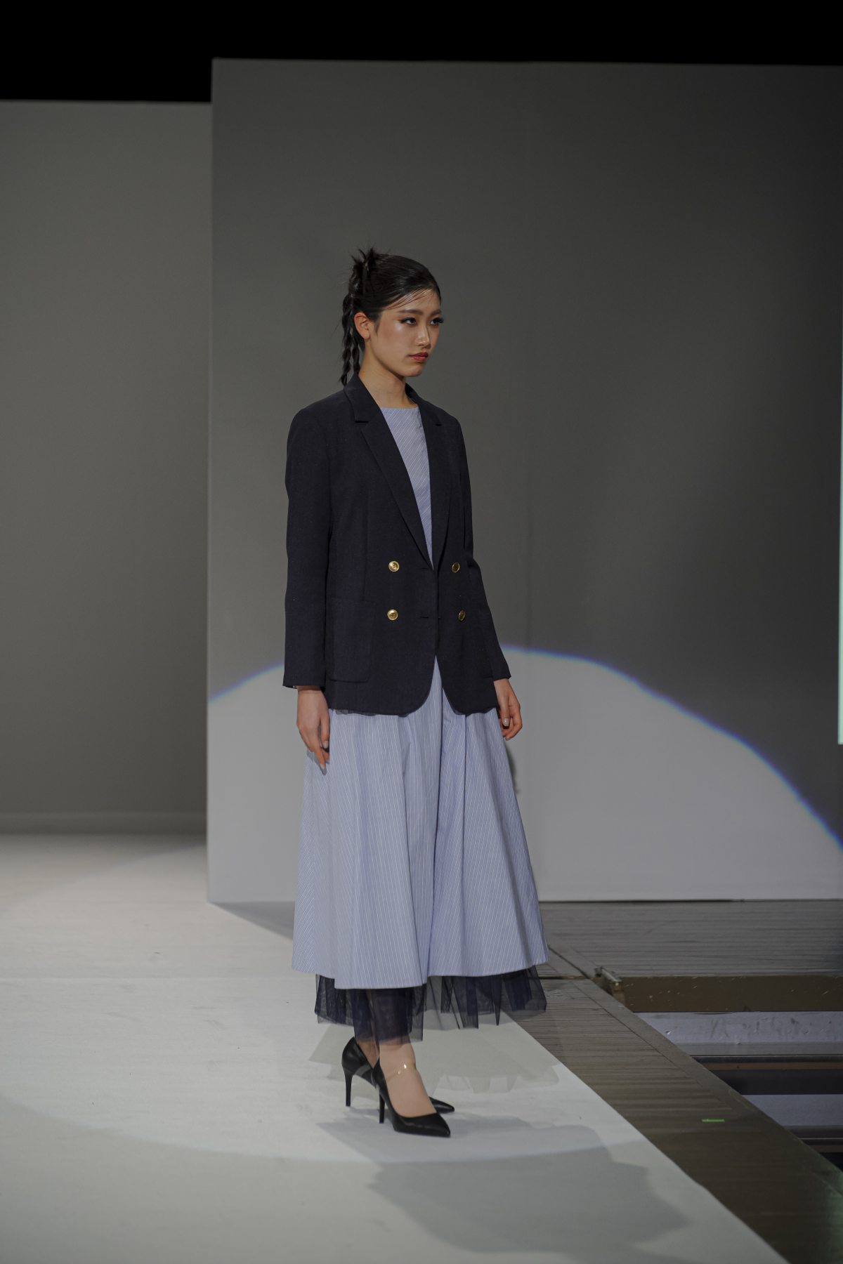 モデル 凛音 RIO