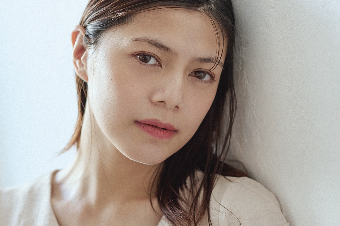 モデル アレクシス ALEXIS