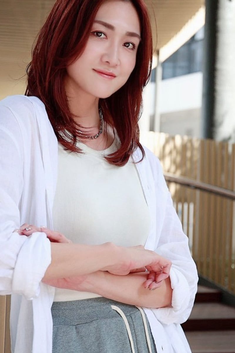 モデル 尾藤彩水 BITOU AYAMI