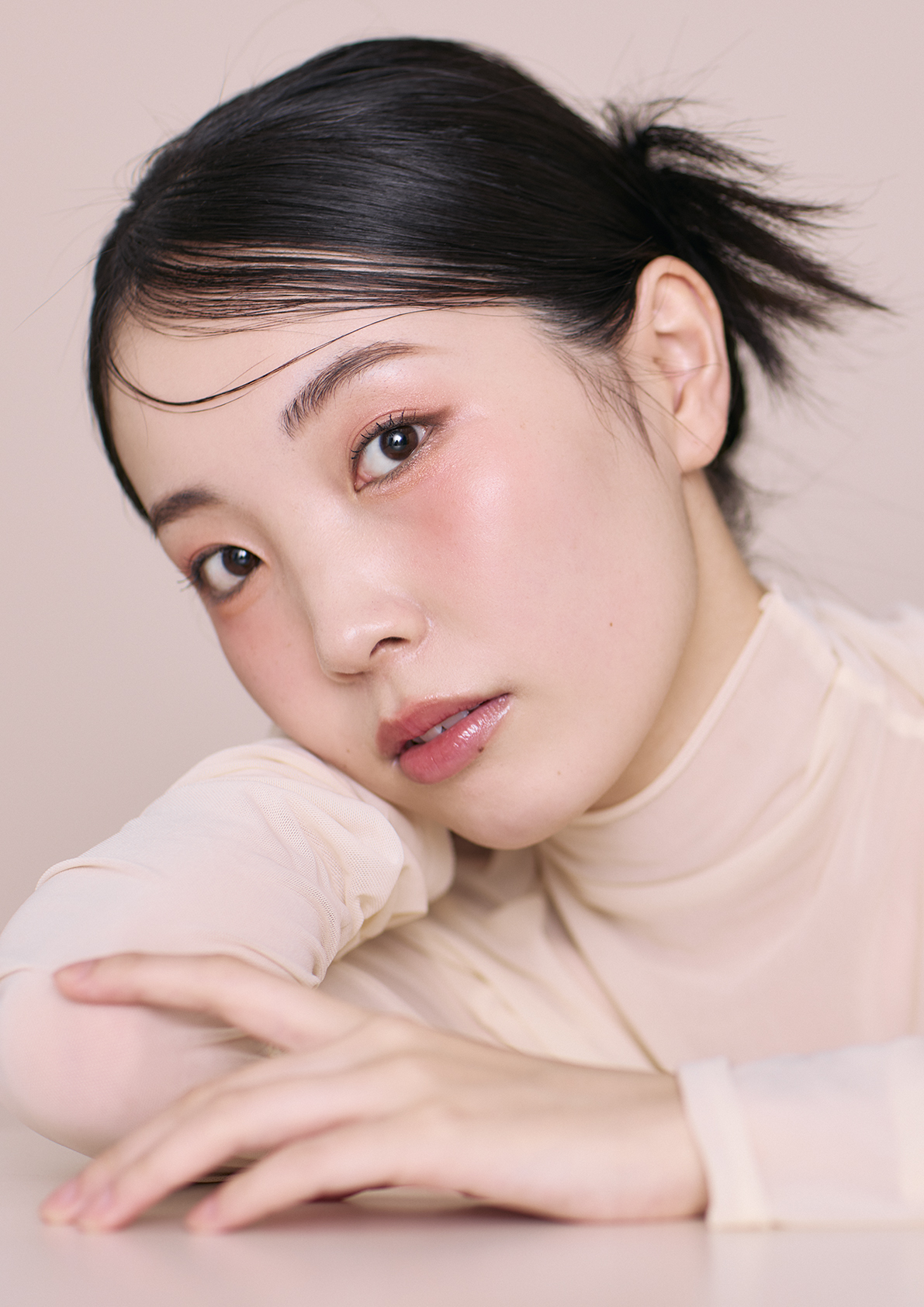 モデル 桃華 MOMOKA