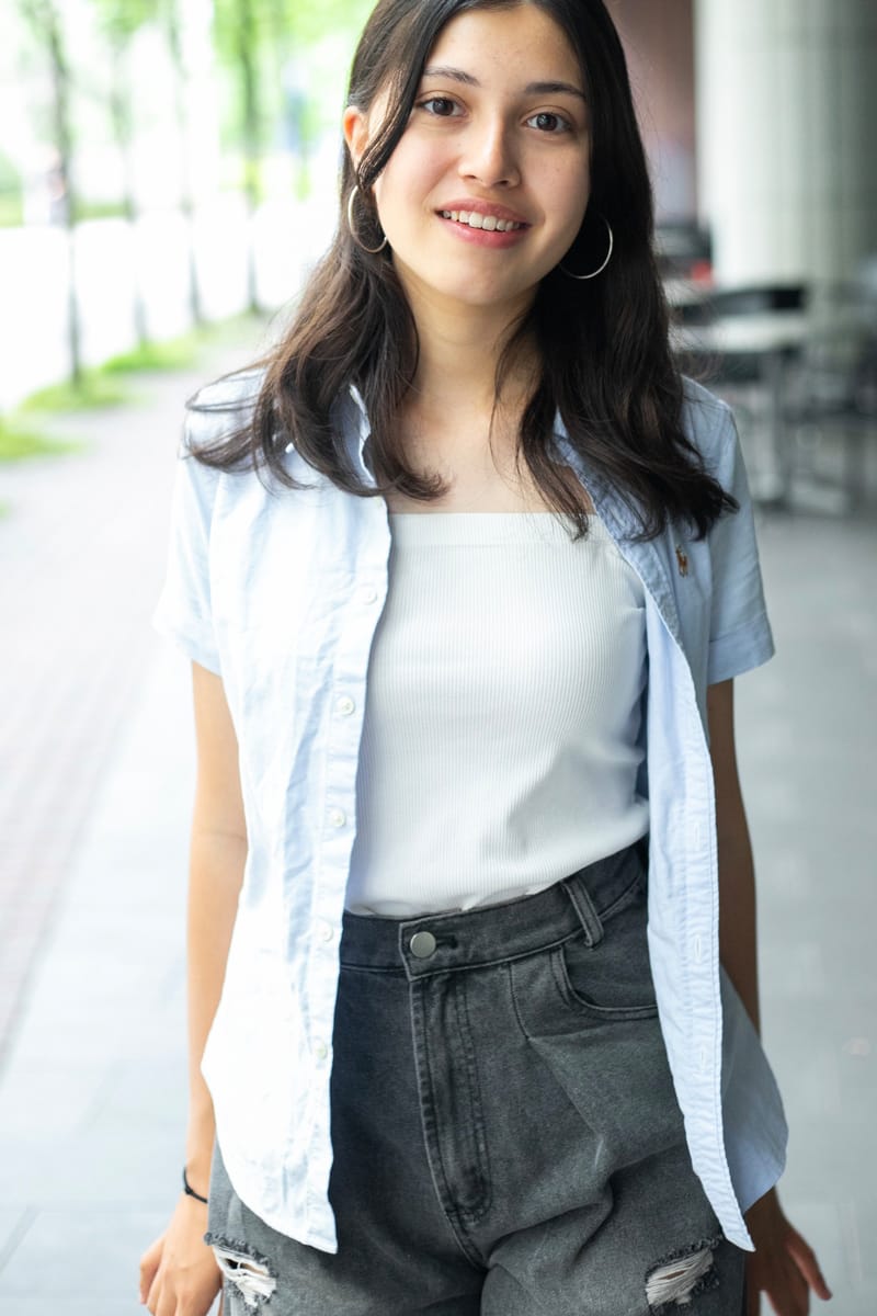 モデル ティナ TINA