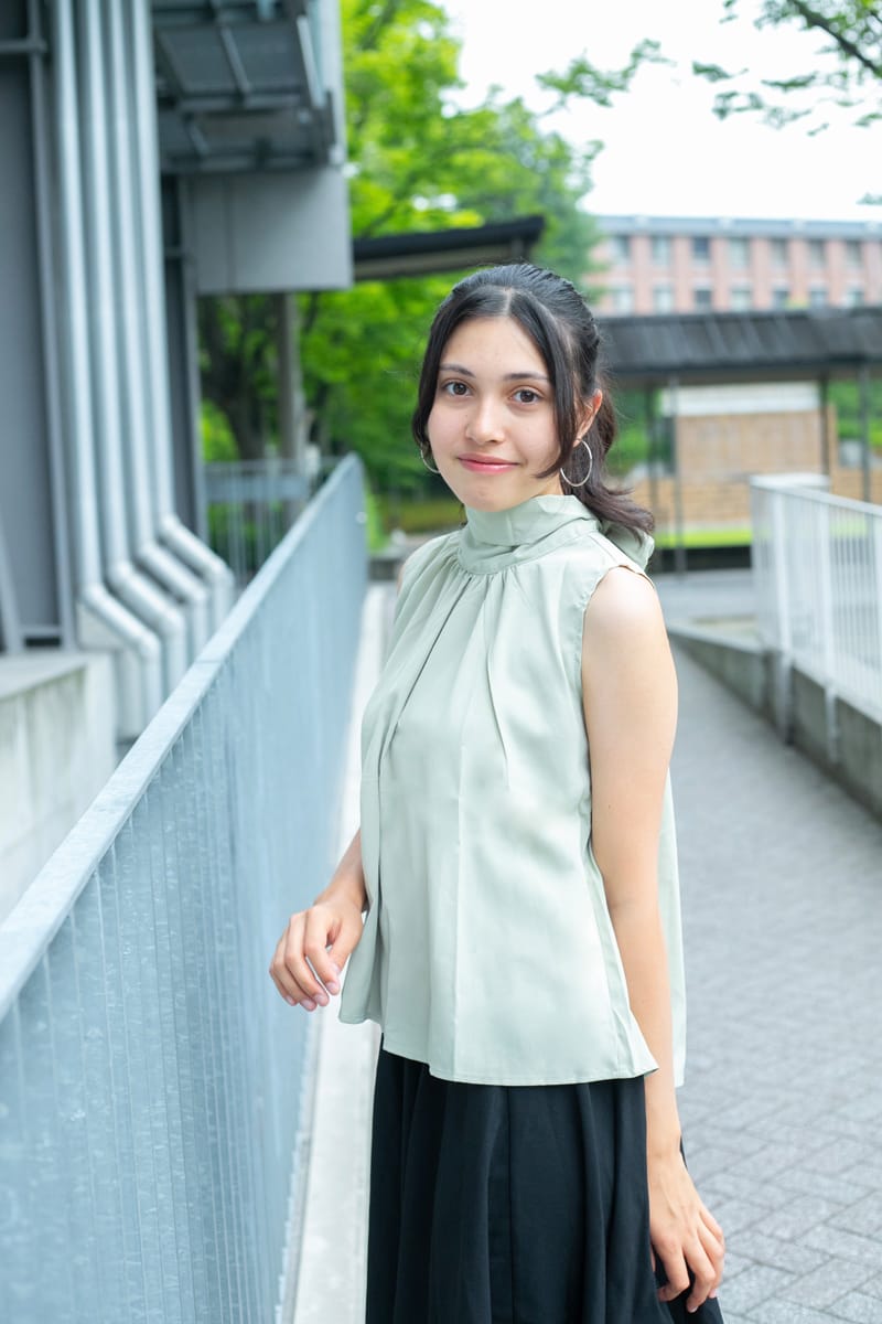 モデル ティナ TINA