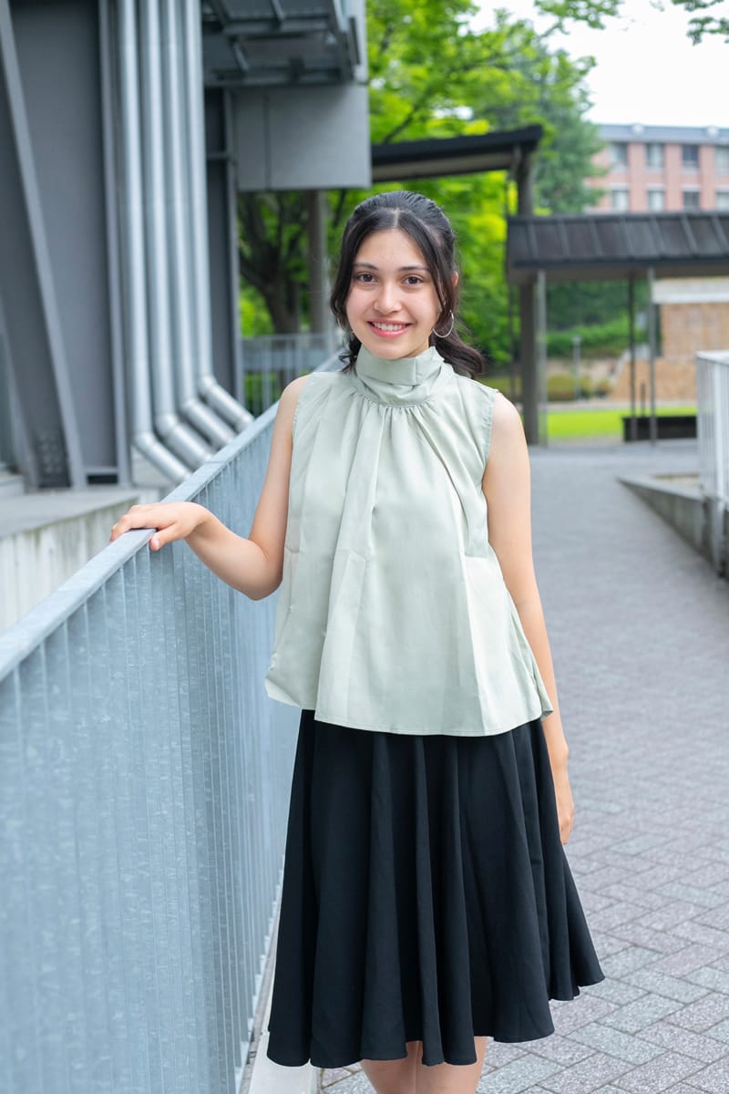 モデル ティナ TINA